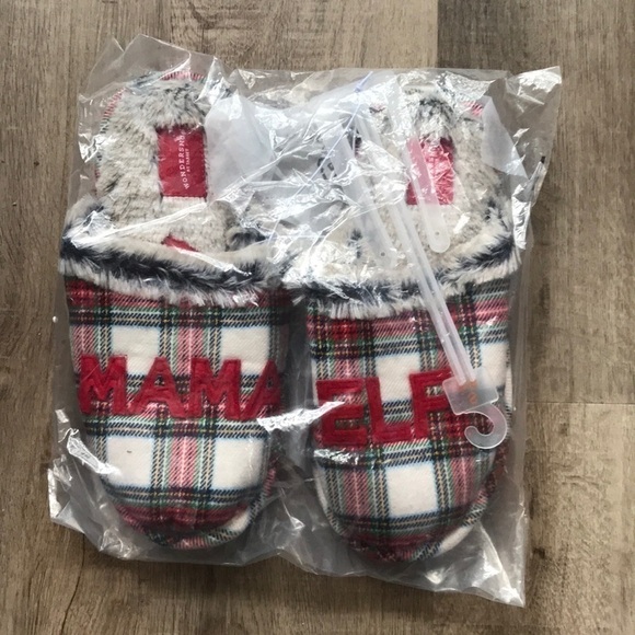 NWT MAMA ELF Christmas holiday slippers - Picture 2 of 6